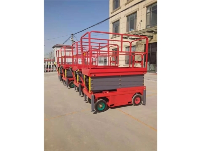 云南客戶定制三臺升降機案例