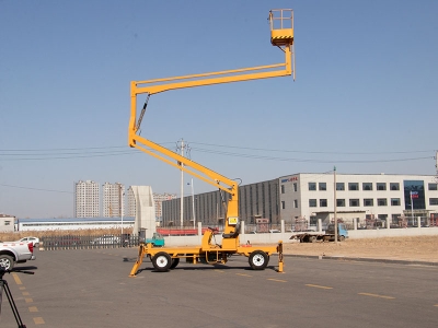 曲臂式升降機定制案例